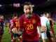 El delantero de la selección española de fútbol Joselu celebra la victoria tras la segunda semifinal de la Liga de Naciones que España e Italia disputaron este jueves en el Twente Stadion, en Enschede. EFE/RFEF