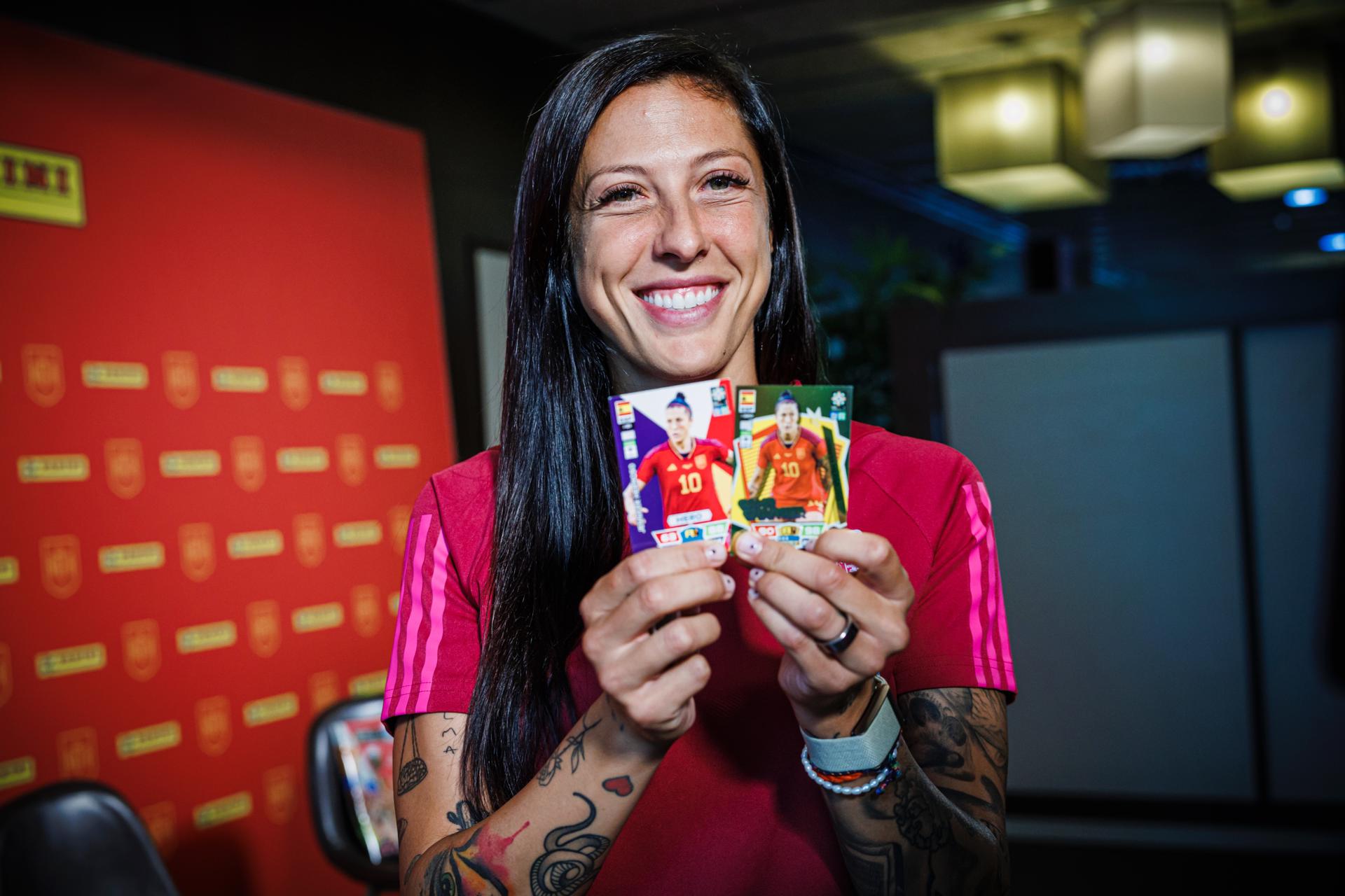 Jenni Hermoso, jugadora de la selección española de fútbol femenina, durante la presentación del álbum de cromos para el Mundial de Australia y Nueva Zelanda 2023.EFE/RFEF
