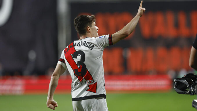 Fran García, defensa del Rayo Vallecano en una foto de archivo. EFE/ Rodrigo Jimenez
