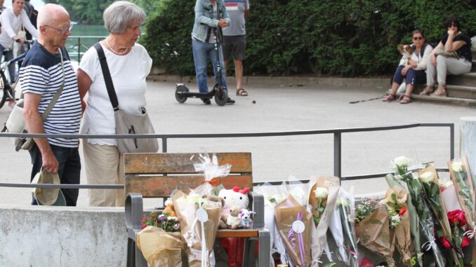 El parque donde ocurrió el ataque en Annecy. EFE/EPA/GREGORY ROS
