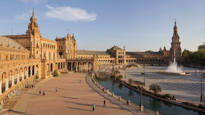 Los edificios de la Plaza de España de Sevilla, declarados como Bien de Interés Cultural