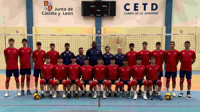 La Selección Española Sub-17 se prepara para el Campeonato de Europa de Voleibol con tres promesas pepineras