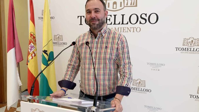 Javier Navarro afirma que la nueva estructura y composición de los órganos municipales supondrá un ahorro para Tomelloso