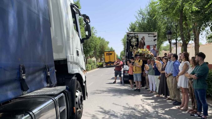 Navarro y su equipo de gobierno muestran su apoyo al sector del transporte