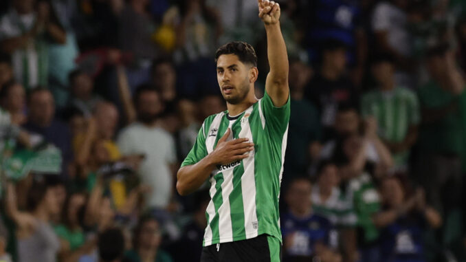 El delantero del Betis, Ayoze Pérez, en una foto de archivo. EFE/Julio Muñoz.
