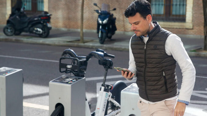 Servicio municipal de bicicleta pública eléctrica, Bicimad, en Madrid. EFE/ Alejandro López
