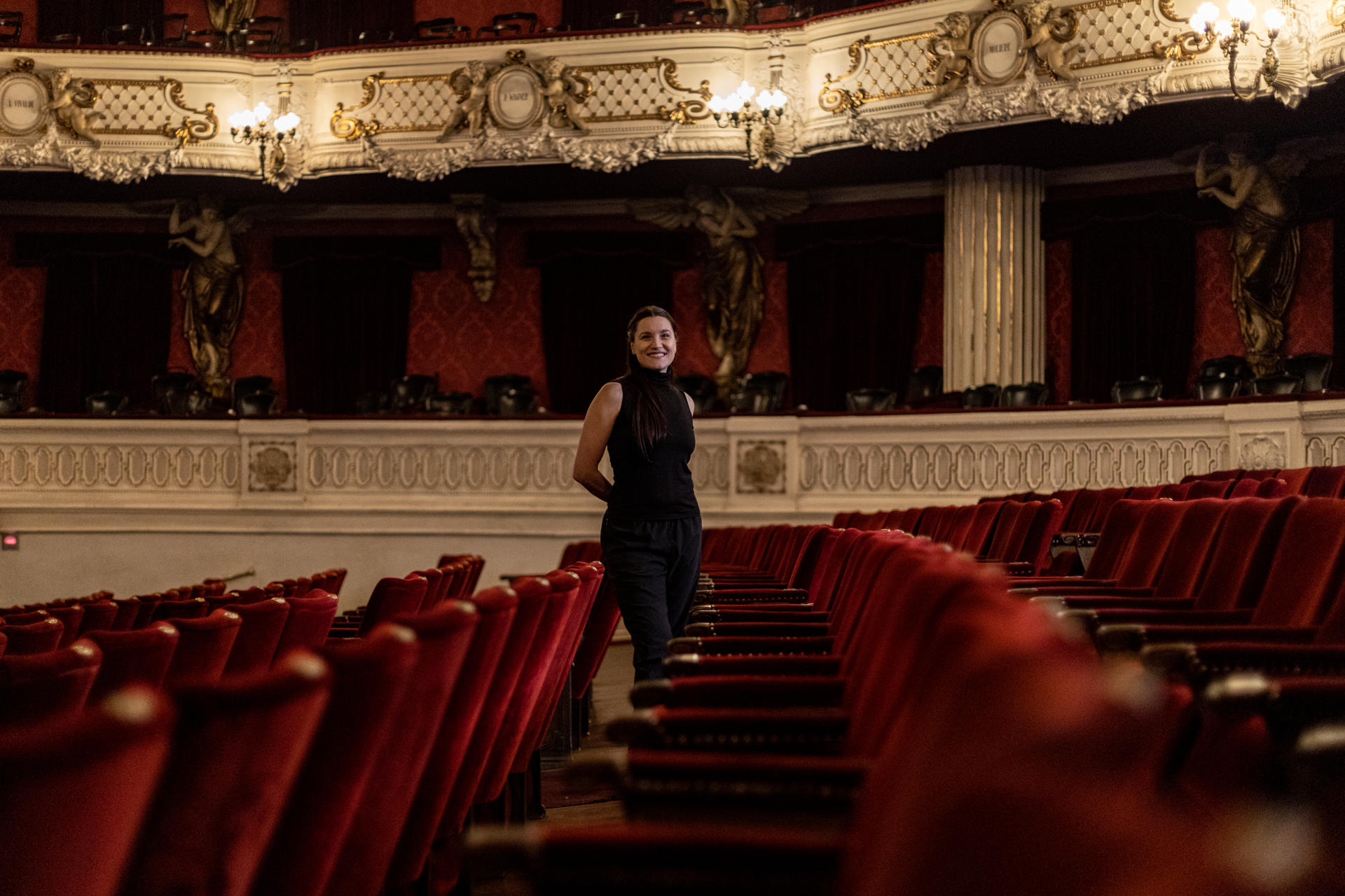 La coreógrafa Avatâra Ayuso, directora de la obra "Nijinska, en el Teatro Municipal en Santiago (Chile). EFE/ Ailen Díaz

