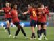 Teresa Abelleira de España (2da-D) celebra con sus compañeras tras marcar el 1-0 en el partido de fútbol del grupo C de la Copa Mundial Femenina de la FIFA entre España y Zambia, en Auckland , Nueva Zelanda. EFE/EPA/HOW HWEE YOUNG