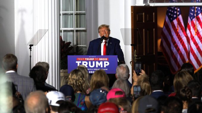 Fotografía de archivo del expresidente de EE.UU., Donald J. Trump. EFE/EPA/Peter Foley
