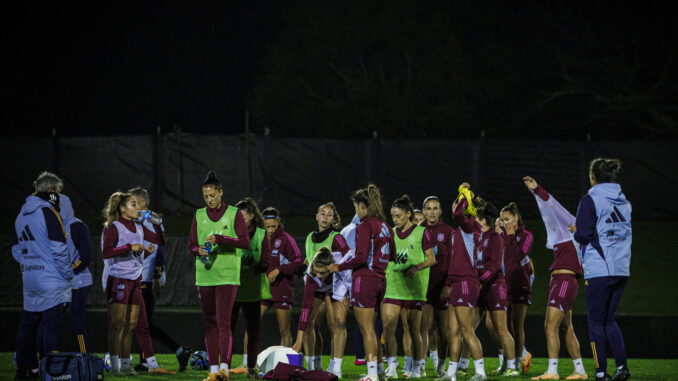 La selección femenina de fútbol de España entrena este miércoles en las instalaciones del estadio Mc Lennan Park de Papakura, en las inmediaciones de Auckland (Nueva Zelanda), de cara al inicio del Mundial de Nueva Zelanda y Australia. EFE/ RFEF/Pablo García
