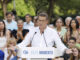 El candidato del PP a la presidencia del Gobierno, Alberto Núñez Feijóo, durante el acto electoral que los populares han celebrado hoy lunes en Barcelona. EFE/ Andreu Dalmau.