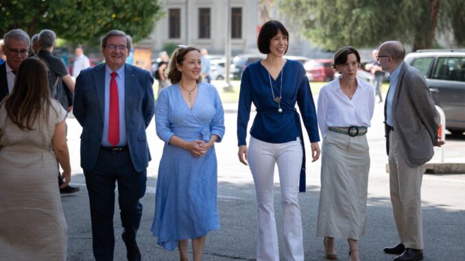 La ministra de Ciencia e Innovación, Diana Morant, y la presidenta del Consejo Superior de Investigaciones Científicas, Eloísa del Pino, en el acto de homenaje a los científicos represaliados durante el Régimen Franquista. CSIC/EFE
