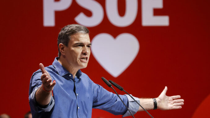 El presidente del Gobierno Pedro Sánchez este sábado durante el mitin que ha organizado el PSOE en la ciudad de Valencia. EFE/ Kai Forsterling