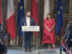 El presidente de Chile, Gabriel Boric, durante la rueda de prensa con la alcaldesa de la capital francesa, Anne Hidalgo, tras la reunión mantenida este jueves en el Ayuntamiento de París. EFE / Edgar Sapiña