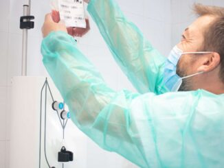 Los profesionales del Virgen del Rocío son los que realizan más trasplantes de médula de donante no emparentado de España