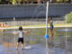 Vista de la zona de Madrid Río donde acude la gente acude a refrescarse este lunes. EFE/ Fernando Alvarado