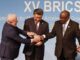 Los presidentes de Brasil, Luiz Inacio Lula da Silva (i); de China, Xi Jinping (c), y de Sudáfrica, Cyril Ramaphosa (d), durante la cumbre de los BRICS, celebrada en Johannesburgo. EFE/EPA/Gianluigi Guercia / POOL