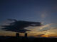 Fotografía del atardecer con nubes en Zaragoza (Aragón).. EFE/ JAVIER BELVER