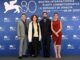 Alfredo Castro, Gloria Munchmeyer, Pablo Larraín y Paula Luchsingeren el photocall de 'El Conde' en Venecia. EFE/EPA/CLAUDIO ONORATI