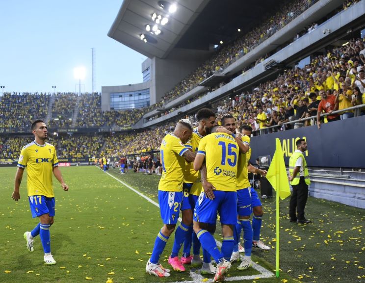 El Cádiz CF arranca de forma brillante la temporada 2023-24