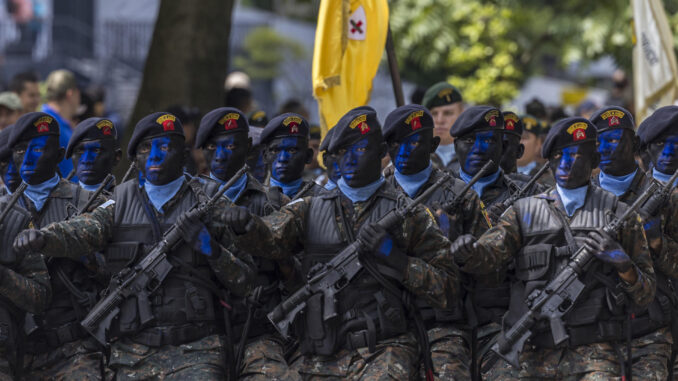 Integrantes del Ejército de Guatemala, en una fotografía de archivo. EFE/Esteban Biba
