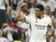 El centrocampista inglés del Real Madrid Jude Bellingham celebra tras marcar el 1-0 durante el encuentro del grupo C de Liga de Campeones entre Real Madrid y Unión Berlín, este miércoles en el Estadio Santiago Bernabéu en Madrid. EFE/ Rodrigo Jiménez