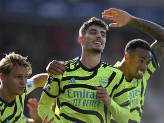 El jugador del Arsenal Kai Havertz celebra con sus compañeros el 0-3 al AFC Bournemouth. EFE/EPA/VINCE MIGNOTT