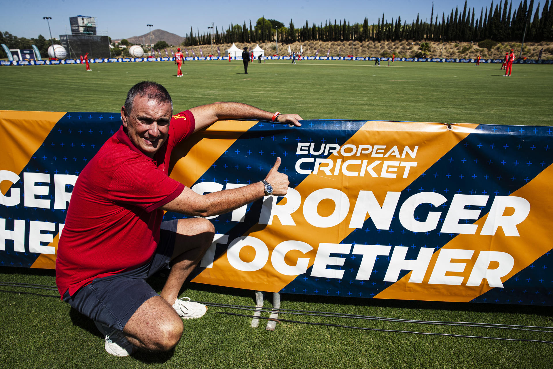 El presidente de Cricket España, Juan Carlos Rodríguez Martínez, posa en el Óvalo de Cricket de la localidad malagueña de Cártama que acoge desde este lunes 25 de septiembre hasta el próximo 20 de octubre una nueva edición del Campeonato de Europa de Cricket.EFE/Jorge Zapata
