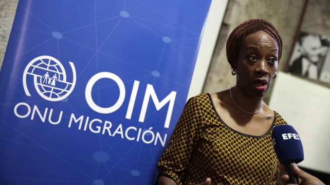 La directora general adjunta de Operaciones de la Organización Internacional para las Migraciones (OIM), Ugochi Daniels, habla durante una entrevista con EFE, el 25 de septiembre de 2023, en San José (Costa Rica). EFE/Jeffrey Arguedas
