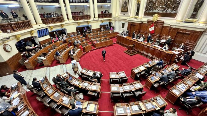 Fotografía cedida por el Congreso de Perú que muestra una de sus sesiones el 7 de septiembre de 2023, en Lima (Perú). EFE/ Congreso del Perú
