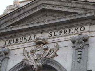 Imagen de archivo de la fachada del Tribunal Supremo. EFE/Javier Lizón