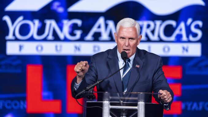 El exvicepresidente de EEUU y candidato republicano Mike Pence, en una foto de archivo. EFE/EPA/JIM LO SCALZO
