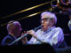 Woody Allen abrió esta noche, tocando el clarinete junto a la New Orleans Jazz Band, la 55 edición del Voll-Damm Festival de Jazz de Barcelona, una cita que ha ido convirtiendo en tradición en los últimos años. EFE/Voll-Damm Festival de Jazz/Lili Bonmati SOLO USO EDITORIAL/SOLO DISPONIBLE PARA ILUSTRAR LA NOTICIA QUE ACOMPAÑA (CRÉDITO OBLIGATORIO)