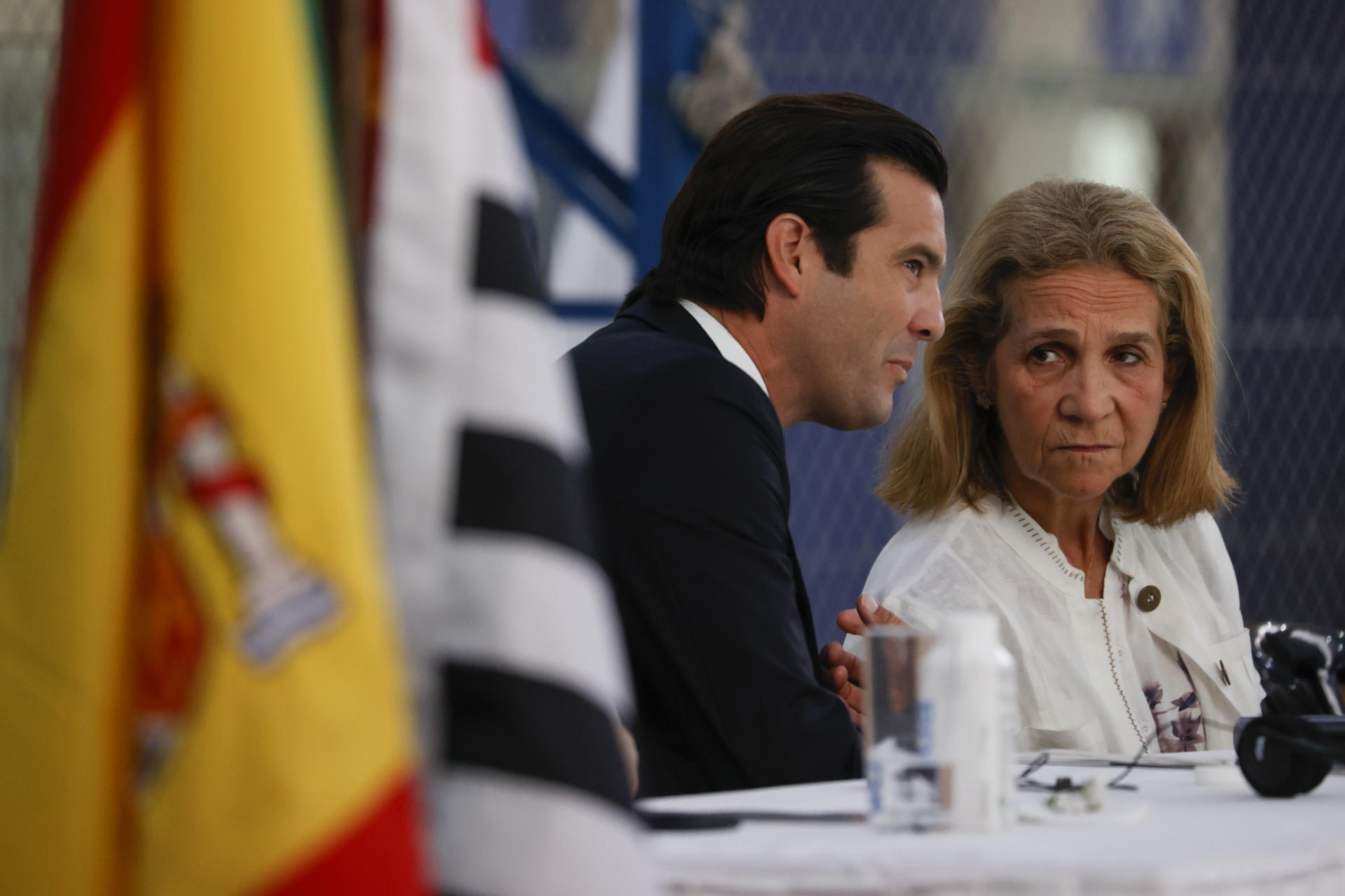 La infanta Elena participa junto al ex futbolista Santiago Solari en un acto con la Fundación Real Madrid hoy, en Sao Paulo (Brasil). EFE/Sebastiao Moreira
