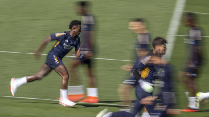 Vinícius Jr. durante el entrenamiento del Real Madrid en Valdebebas. EFE/ Daniel González
