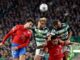 Liam Scales (2I) y Cameron Carter-Vickers (d), del Celtic en acció contra against Mario Hermoso (I) y Stefan Savic, del Atlético, en Glasgow. EFE/EPA/ROBERT PERRY