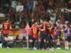 Los jugadores de la selección española celebran el gol de Álvaro Morata en el partido de clasificación para la Eurocopa 2024 que los combinados nacionales de España y Escocia juegan hoy jueves en el estadio de La Cartuja, en Sevilla. EFE/ Raúl Caro.