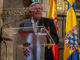 El poeta rumano, Gheorghe Vintan, tras recibir el Perejil de Plata, máximo galardón de la Fundación Zenobia-Juan Ramón Jiménez, en un acto este miércoles en la iglesia del Convento de Santa Clara de Moguer, Huelva (España). Vintan, "gran merecedor del galardón", viene a engrosar la nómina de especialistas juanramonianos que han recibido el Perejil de Plata. El también presidente de la Asociación Cultural Juan Ramón Jiménez y Lucian Blaga llevan más de dos décadas traduciendo obras del Nobel a su lengua natal. EFE/Julián Pérez