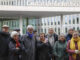 Imagen del sindicalista Carlos Vallejo (4i) el pasado 2 de febrero en la Ciudad de la Justicia de Barcelona, donde ratificó la querella que había presentado contra seis miembros de la policía franquista por las torturas sufridas en la Jefatura Superior de Policía. EFE/Toni Albir