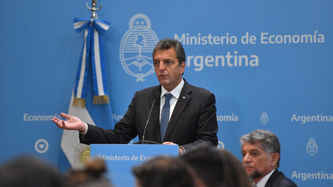 El candidato a presidente y ganador de la primera vuelta en la elecciones presidenciales, Sergio Massa. EFE/ Enrique García Medina
