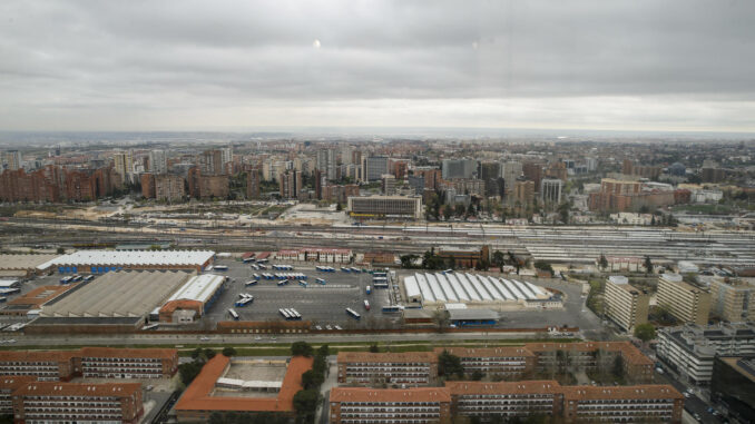 Fotografía de archivo de una vista de Madrid. EFE/Jennifer Gómez
