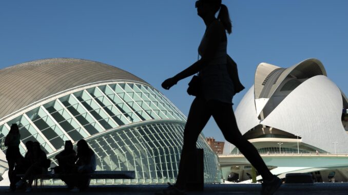 Ciudad de las Artes y de las Ciencias hoy en Valencia. EFE/Biel Aliño
