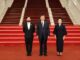 El presidente chino, Xi Jinping (C), y su esposa, Peng Liyuan (D), reciben al presidente chileno, Gabriel Boric (I). EFE/EPA/PANG XINGLEI / XINHUA CHINA OUT / UK AND IRELAND OUT