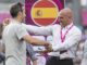 El expresidente de la Federación Española de Fútbol, Luis Rubiales (d), celebra con el exentrenador del equipo español, Jorge Vilda en una foto de archivo. EFE/Alessandro Della Valle