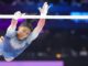 Simone Biles durante los mundiales de gimnasia artística en Amberes, Bélgica. EFE/EPA/OLIVIER MATTHYS