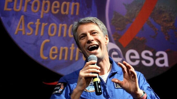 En la imagen de archivo, el astronauta alemán de la Agencia Espacial Europea Thomas Reiter. EFE/Oliver Berg
