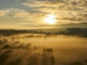 Manto de nubes sobre el Humedal de Salburua (País Vasco) al amanecer. EFE / L. Rico