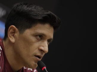 El delantero argentino del equipo de Fluminense Gérman Cano participa en la rueda de prensa convocada por el equipo en la sede del club este miércoles de cara a la final de la Copa Libertadores contra el Boca Juniors del próximo sábado, en el estádio de Maracanã, de Río de Janeiro, Brasil. EFE/ Antonio Lacerda