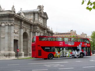 Un grupo de turistas visita Madrid en una imagen de archivo. EFE/Mireia Toledo