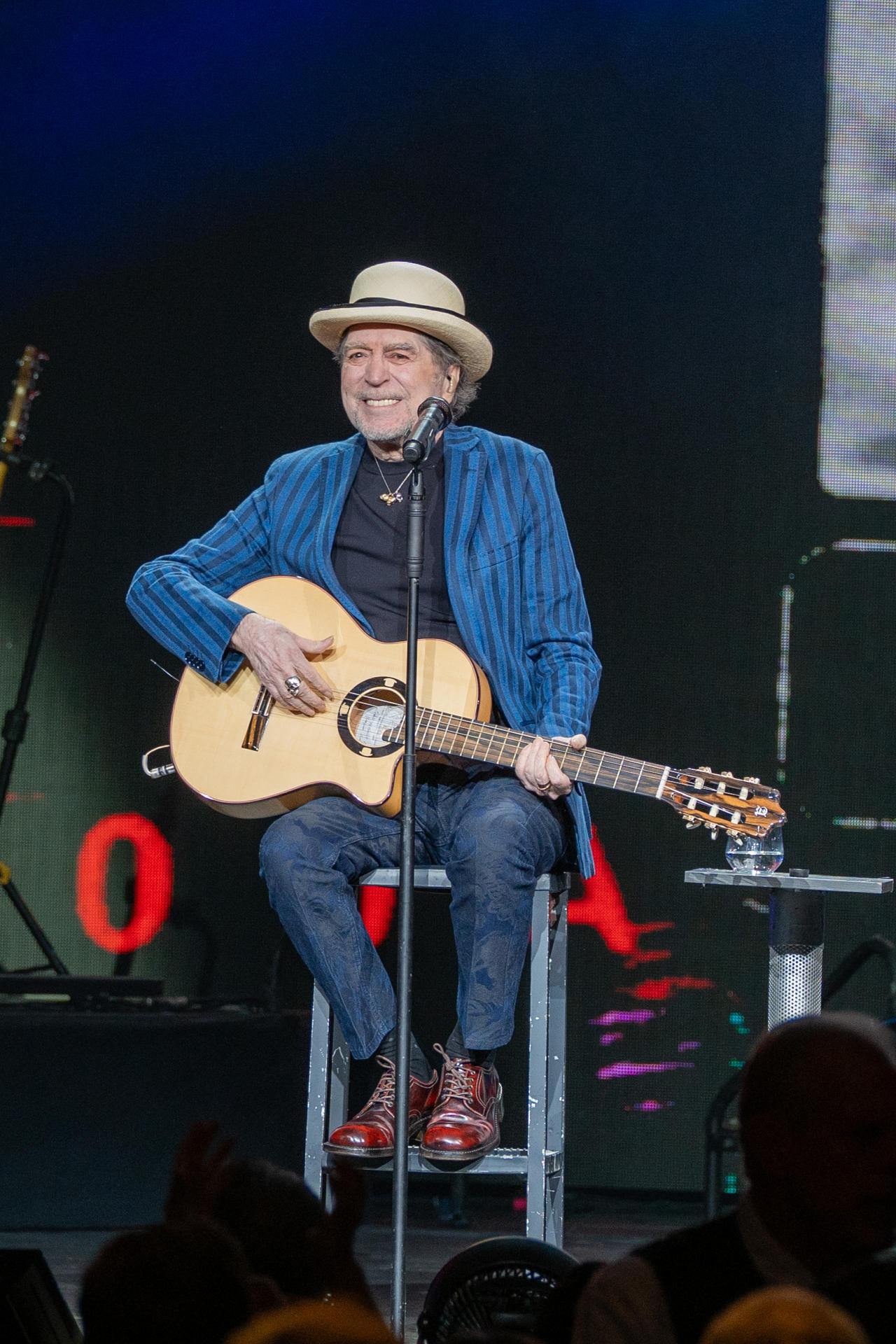 El cantautor español Joaquín Sabina en el Madison Square Garden de Nueva York (EE.UU), como parte de su gira "Contra todo Pronóstico" el 17 de noviembre de 2023. EFE/Ángel Colmenares
